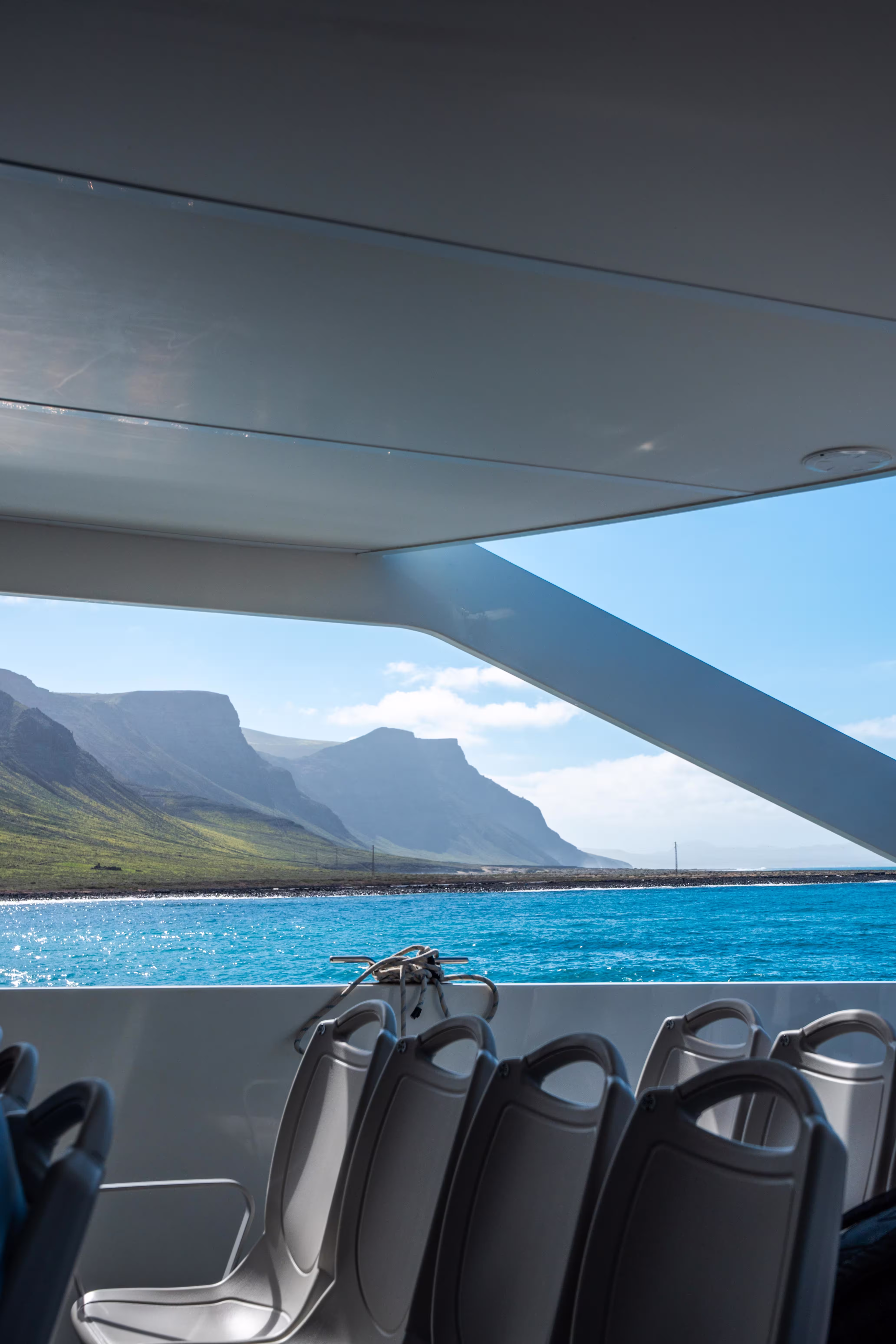 Vista su La Graciosa dalla barca di Lineas Romero